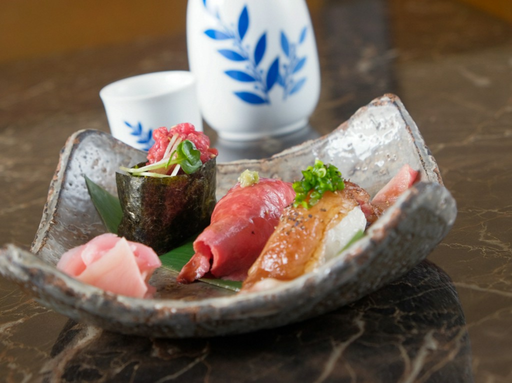 和牛の魅力を活かした『肉寿司三種盛り合わせ』