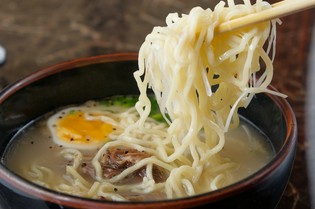 3日かけて旨みを抽出した『テールスープ』