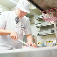 来店された方全員に元気になってもらえるお店を目指しております。お肉だけでなく野菜も旬の美味しいものを中心にお出ししております。体のスミズミまで綺麗に活き活きして頂きたいです。