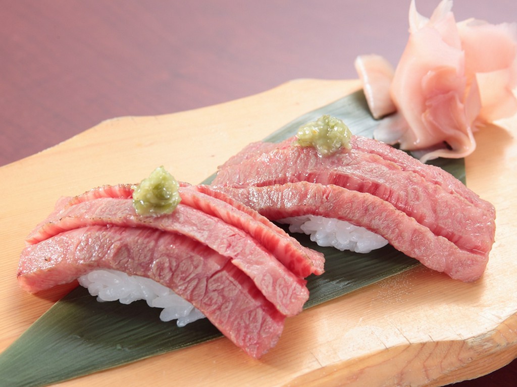 『牛トロ炙り握り』