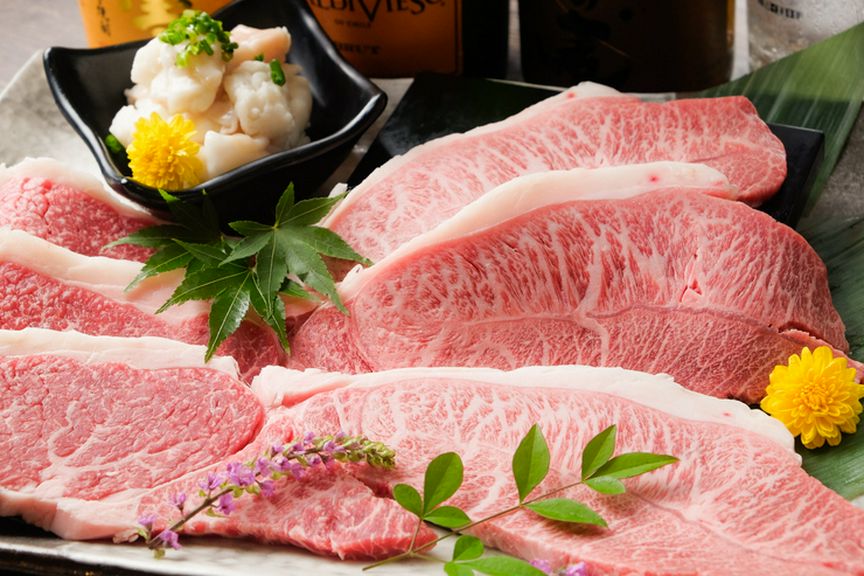 厳正なる審査を通過した黒毛和牛を丸ごと一頭買い付け