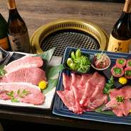 一頭買いの和牛でも選りすぐりの部位を盛り合わせ。それぞれもっとも美味しい食べ方をご提案いたします。普段お目にかかれないお肉もあり、盛り付けも華やかなため、ご注文の際は写真に収めていただきたい逸品です。