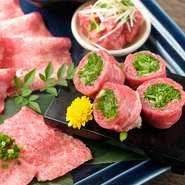 「京都食肉市場で直接厳選して競り落とした牛」「生産者と交流があり、生産手法や人柄にも信頼のおける人」「霜降り度合（BMS）NO．6以上の肉質の牛」といった、厳しい基準を満たした和牛のみを使用しております。