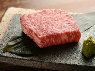 一頭丸ごと競り落とした「黒毛和牛」特Aランクの「コシヒカリ」