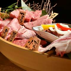 希少な部位を優先的に仕入れ、珍しい種類のホルモンを楽しめる