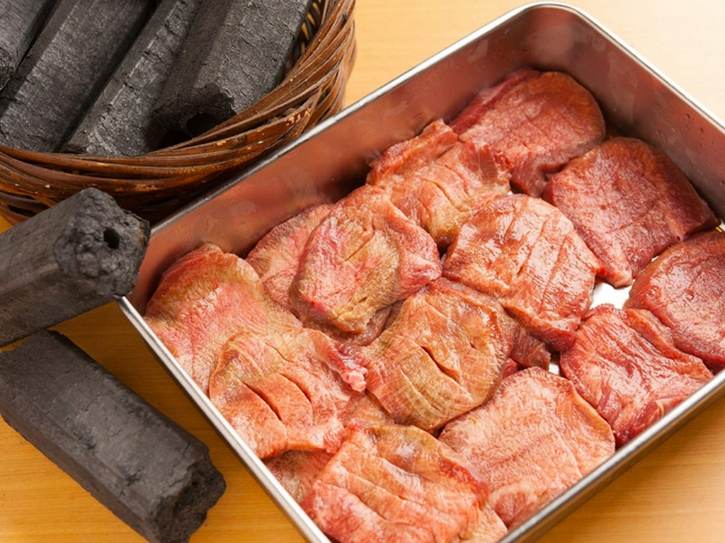 宮城県に行かなくても本場の牛タンを味わえるのが【タン吉】