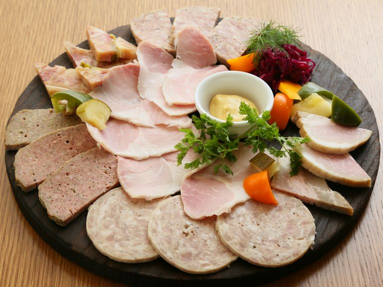 仙台では珍しい、「自家製シャルキュトリー」のお店