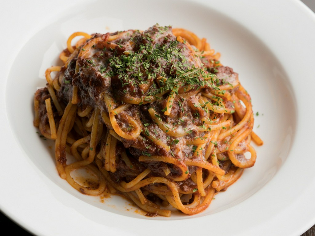 王道のミートソースの味わいを楽しむ『自家製ボロネーゼ』