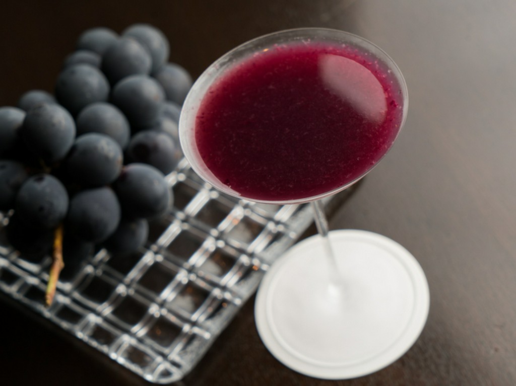 季節ごとに変わる素材の味を楽しむ「巨峰のフレッシュカクテル」