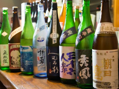 居心地の良いプライベート空間で料理とお酒を堪能