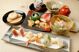 季節の料理と天ぷらで織りなす至福の『おまかせコース』