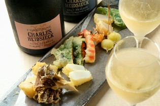 絶品天ぷらと厳選シャンパンで和食の域を超える美味しさを提供