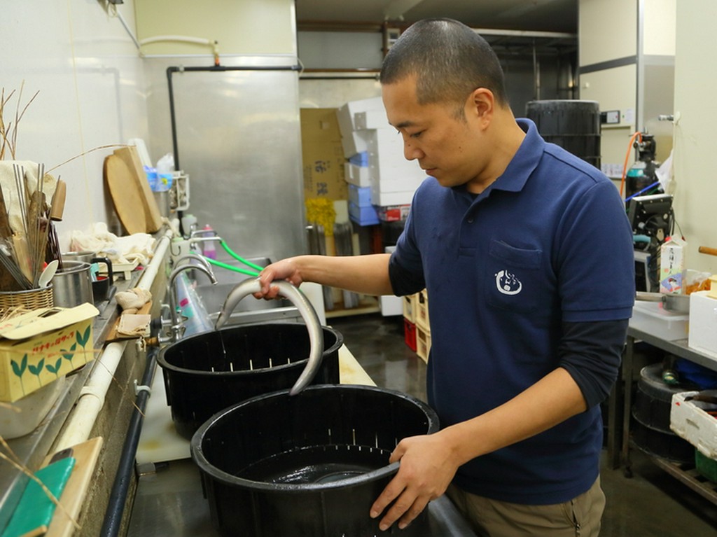 卸業者ならではの入手ルートと目利きで厳選した国産うなぎを使用