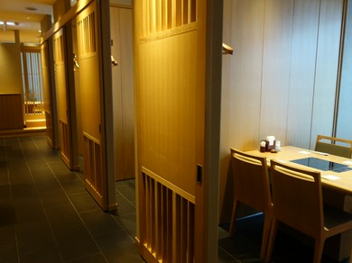 2名様でも座れる個室あり！