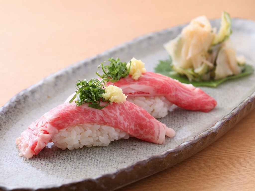 おきなわ和牛のにぎり寿司（二貫）★