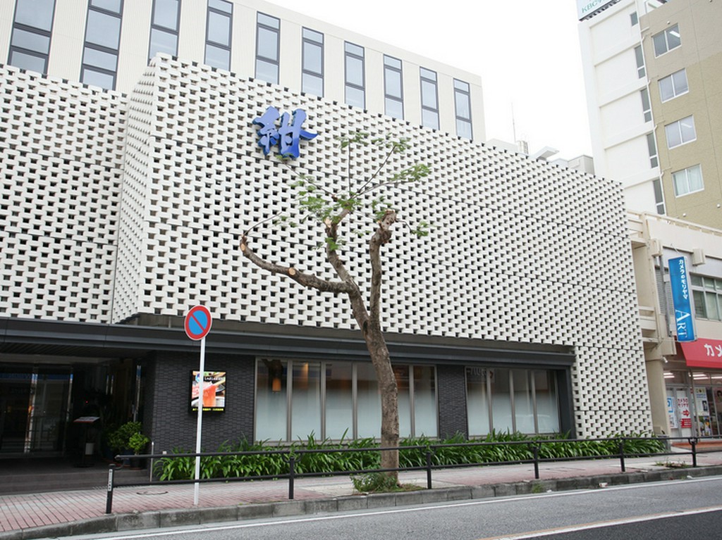 沖縄県産の鶏、豚、牛を堪能。県外からのお客さまへの接待にも