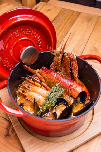 魚介の旨みが堪能できる『ブイヤベース』