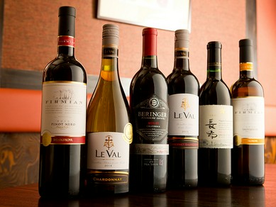 リクエストにも柔軟に対応できるワインのラインナップ