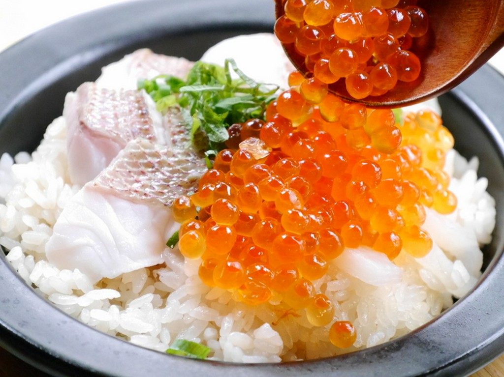 しばらく特製～鯛めし