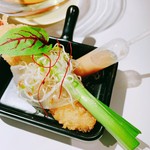 ソースをかけてお召し上がり下さい。