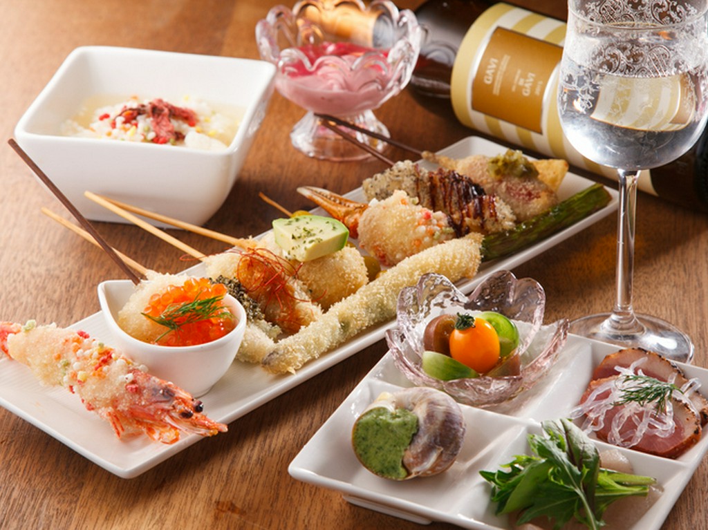 『ハッピーDAY』と題し毎週月曜日はワインが100円に