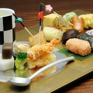 玉子焼きや揚げ物など、キッズの喜ぶメニューがせいぞろい『子供弁当』をご用意しております。好き嫌いやアレルギーなど、柔軟に対応いたします。必ず前日までのご予約をお願い致します。