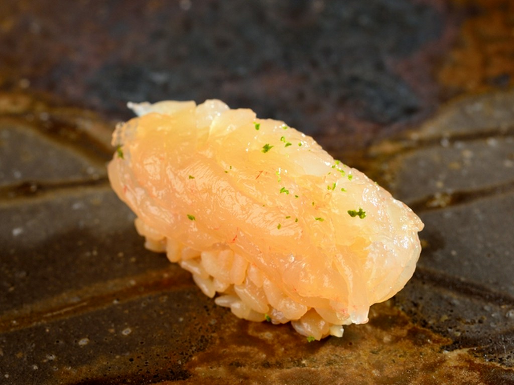 最高の素材を手頃な価格で楽しめるランチも評判