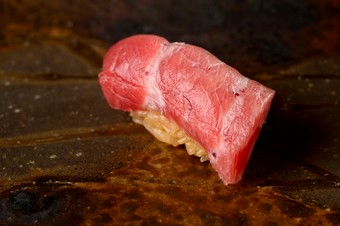 こだわりのシャリと互いを高め合う自慢の『トロ』