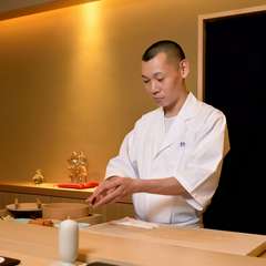 味だけでなく雰囲気でも魅了する名職人の心意気