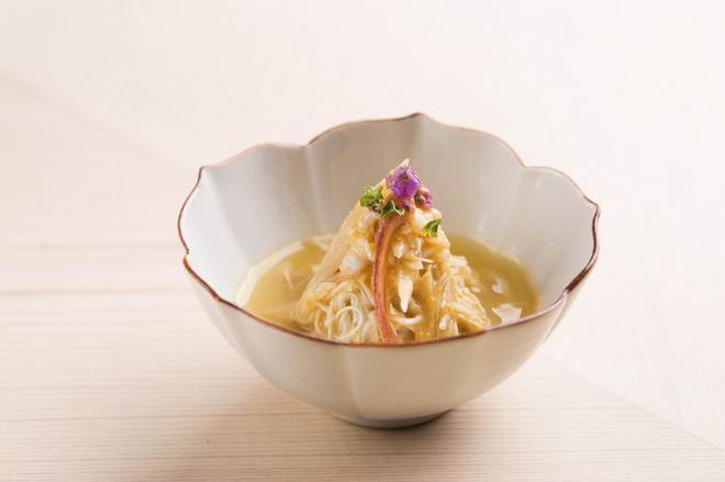 食器・内装にこだわっている