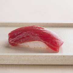 シャリとネタのバランスにこだわり抜いた『赤身』