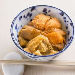 希少なウニを贅沢に盛り合わせるスペシャリテ『ウニの4種盛り』