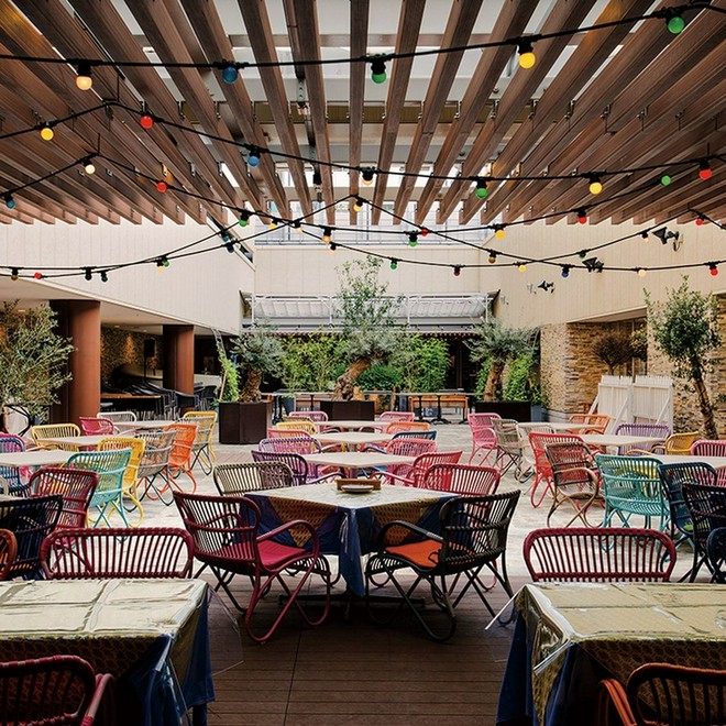 テラス席がある