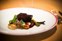 AL POMPIERE伝統の和牛ほほ肉の“アマローネ”ブラザード
