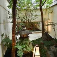 心を和ませてくれる、手入れの行き届いた日本庭園