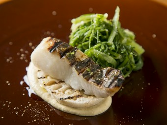 季節の前菜『マナガツオのグリル　おかひじきとゴーヤのサラダ』