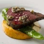 季節の前菜・選べる前菜、パスタ3品・選べるメイン。※写真はコースの中の1品です。