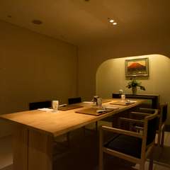 お座敷3室とテーブル席1室、趣の異なる個室を4室ご用意