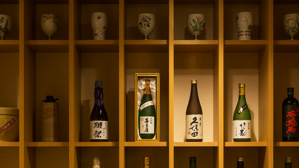 季節の食材の会席料理とともに、旨い銘酒をゆっくり味わう