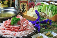 味わい豊かな 「鹿児島産六白黒豚」を存分に楽しめる贅沢なコースです。