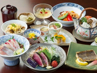 足摺会席　※松茸と秋鱧の土瓶蒸し付