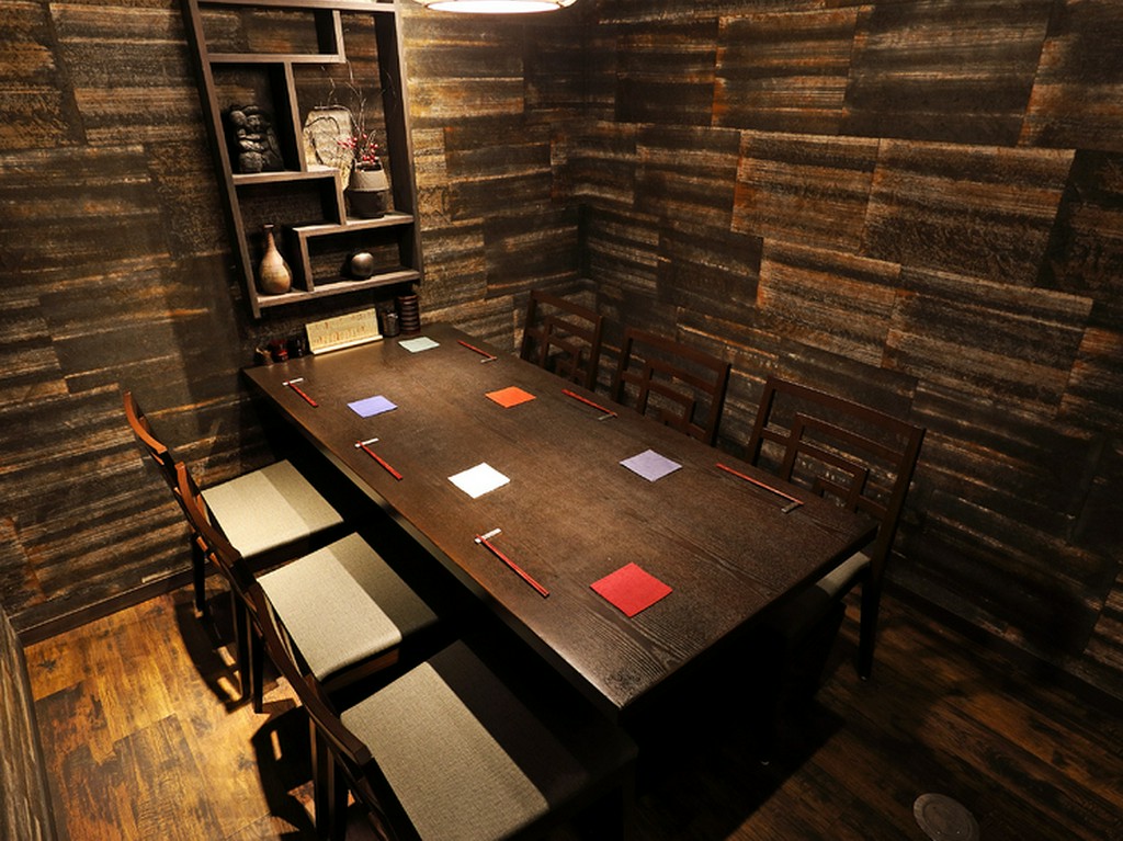 大切な方との会食や接待、商談にもおすすめの個室完備