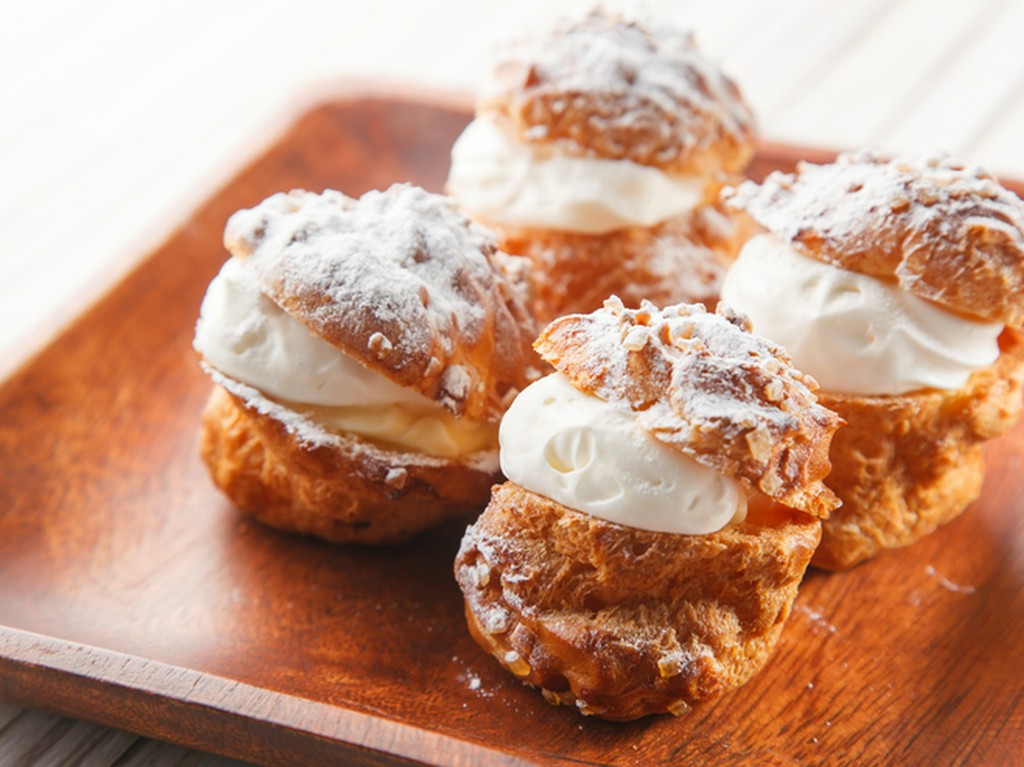 深夜でもペロッと平らげてしまうスイーツは甘さ控えめがポイント