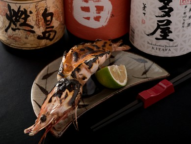 人気の芋焼酎を中心に、豊富な品揃えの焼酎