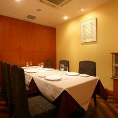 場の緊張感を解きほぐしてくれるような、和やかなムード