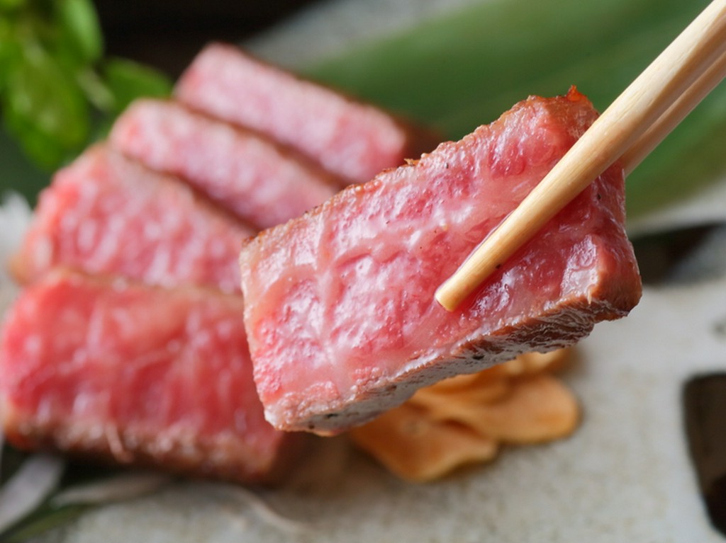 肉好きな方をもてなす接待や会食に上質な国産和牛の鉄板焼