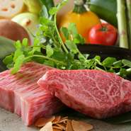 シークスは歓送迎会にぴったりなお店です。少人数の3～10名の座敷が御座います。期間限定でシークスでは、3名以上、6000円以上のご予約様限定で、ボトルワインをプレゼント！詳しくはコースをご覧ください。