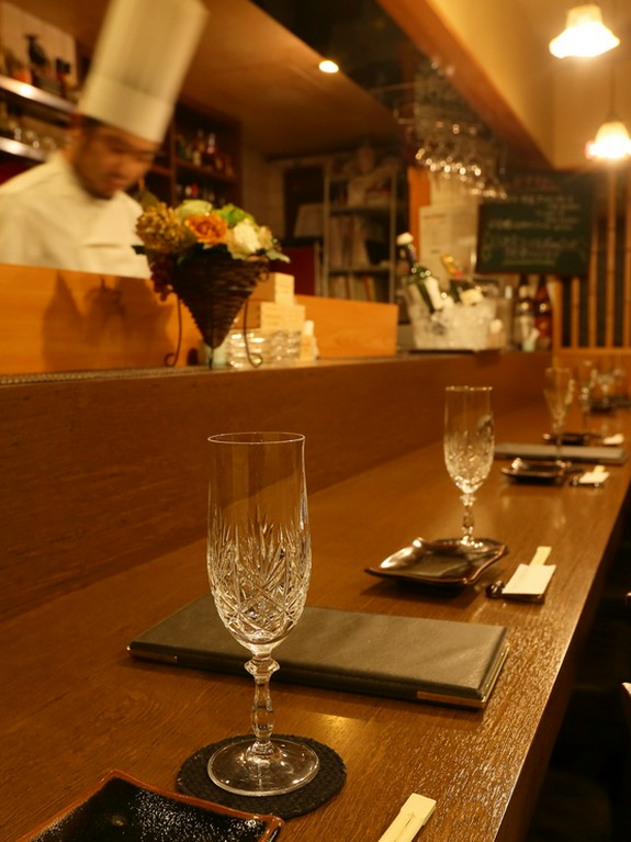 上質な素材の鉄板焼をリーズナブルに提供します