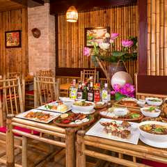 本場ベトナムの情緒漂う店内は、旅をしているような非日常空間