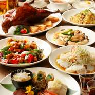 パーティーシーンでは、豪華大皿料理でゲストの舌を満足させます。盛大で贅沢な食事で、記憶に残るひとときを過ごしてみませんか。